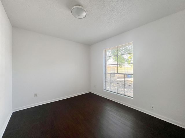 2010 Alex Ave B, Austin, TX 78728