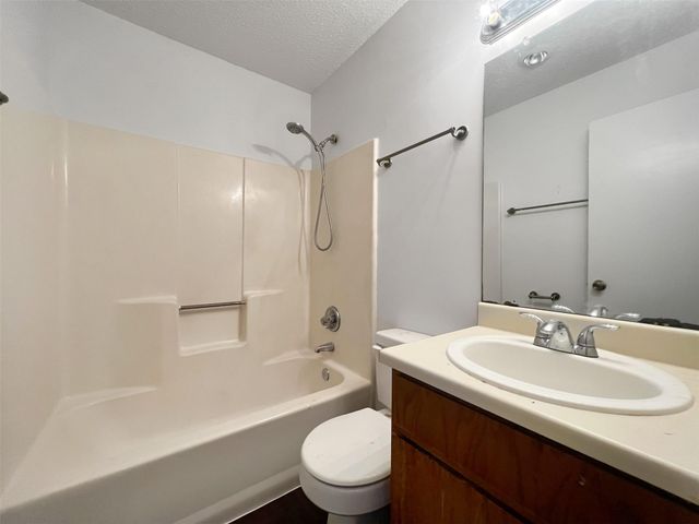 2010 Alex Ave B, Austin, TX 78728