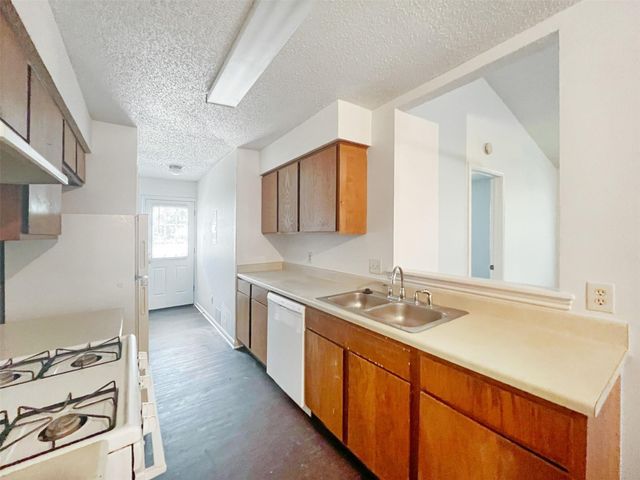 2010 Alex Ave B, Austin, TX 78728
