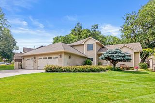 7609 133rd Street W, Apple Valley, MN 55124