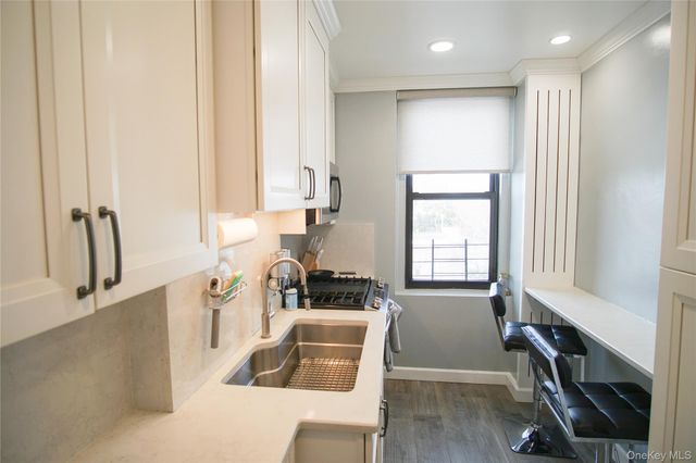 3321 Bruckner Boulevard 5J, Bronx, NY 10461