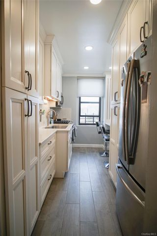 3321 Bruckner Boulevard 5J, Bronx, NY 10461