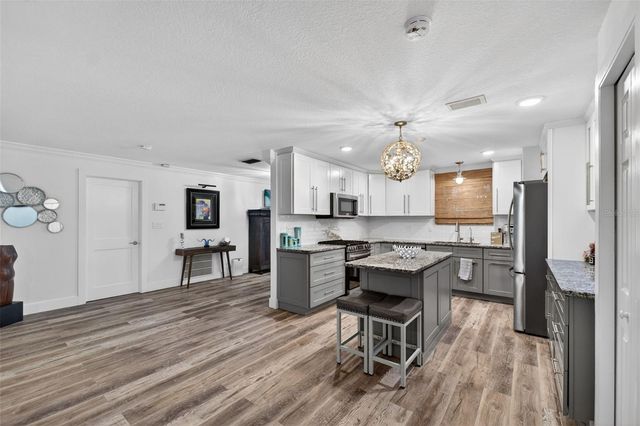 136 WINDWARD ISLAND, Clearwater Beach, FL 33767