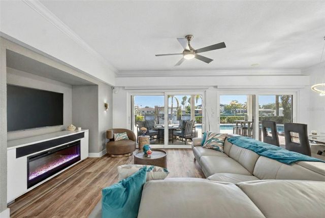 136 WINDWARD ISLAND, Clearwater Beach, FL 33767