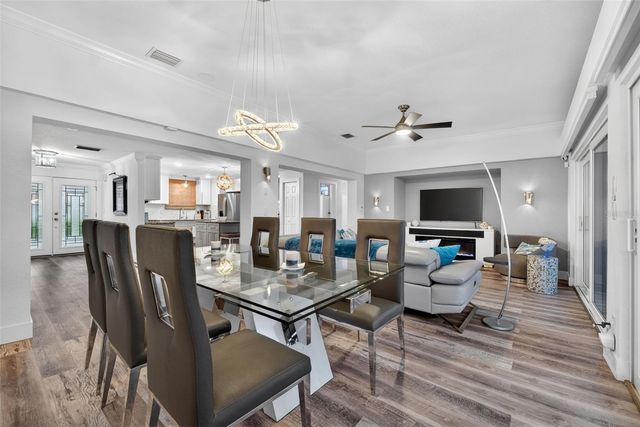 136 WINDWARD ISLAND, Clearwater Beach, FL 33767