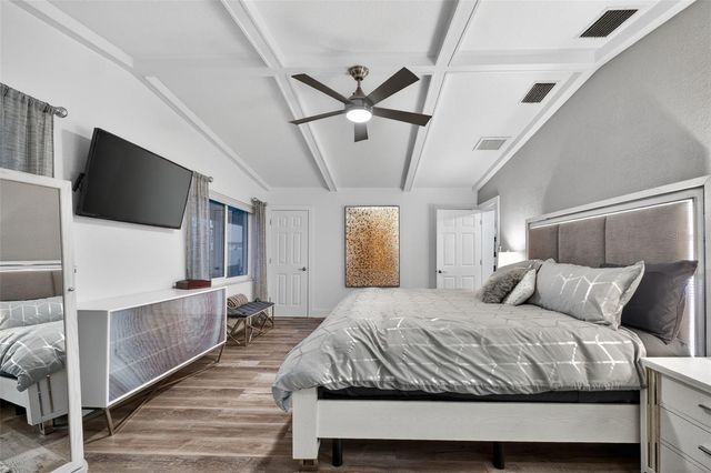 136 WINDWARD ISLAND, Clearwater Beach, FL 33767