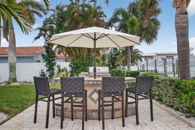 136 WINDWARD ISLAND, Clearwater Beach, FL 33767