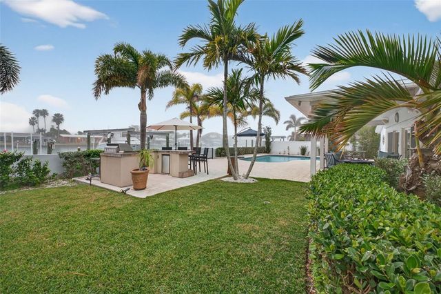 136 WINDWARD ISLAND, Clearwater Beach, FL 33767