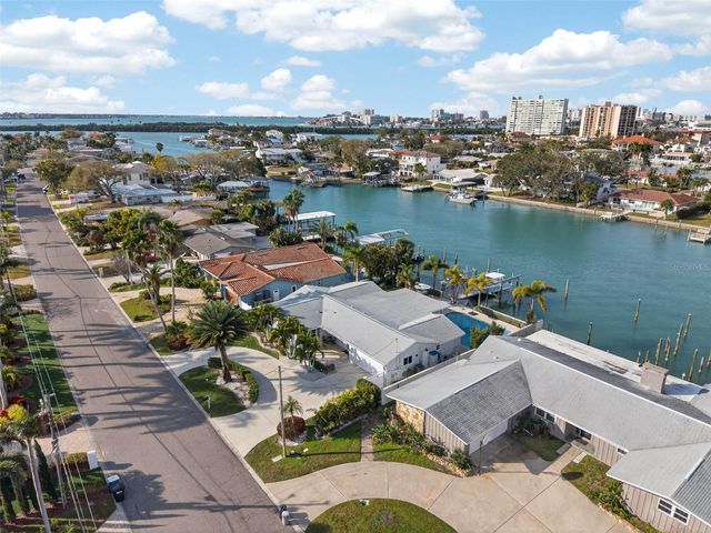 136 WINDWARD ISLAND, Clearwater Beach, FL 33767