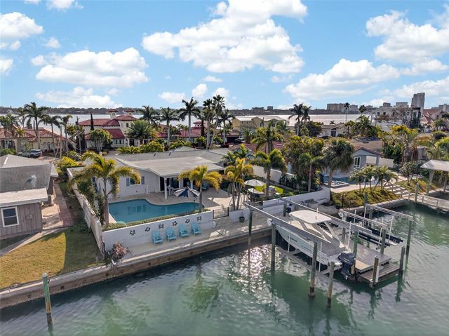 136 WINDWARD ISLAND, Clearwater Beach, FL 33767