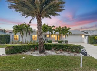136 WINDWARD ISLAND, Clearwater Beach, FL 33767
