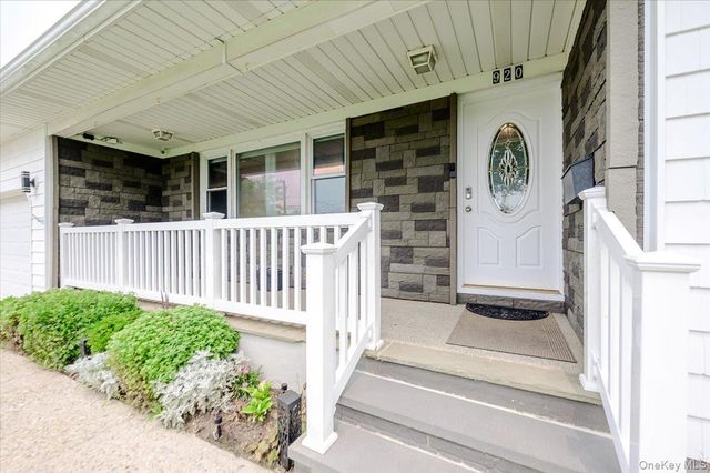 920 9th Street, West Babylon, NY 11704