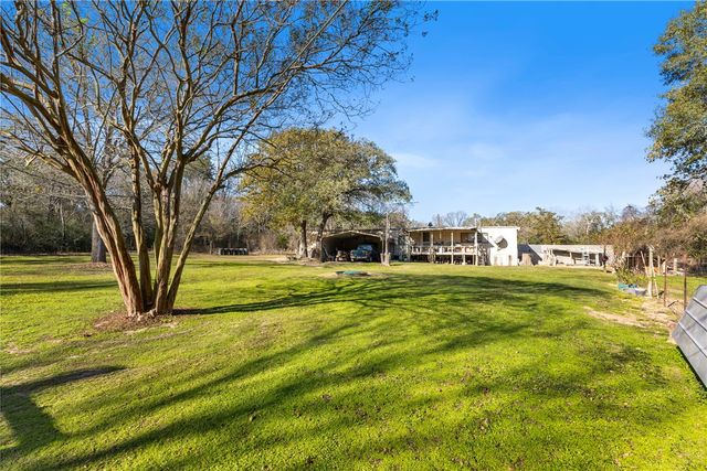 2205 Mallard Drive, Caldwell, TX 77836