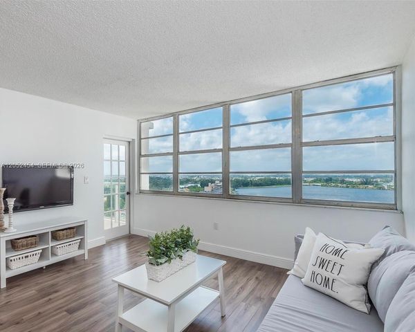 1301 NE Miami Gardens Drive 1522W, Miami, FL 33179