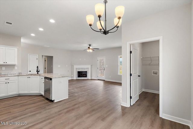 13772 Molly Madeline Lane, Olive Branch, MS 38654