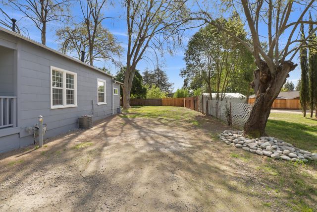 8632 Sunset Ave, Fair Oaks, CA 95628