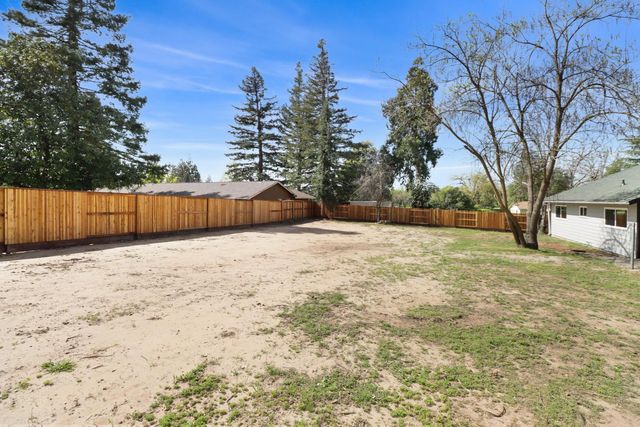 8632 Sunset Ave, Fair Oaks, CA 95628