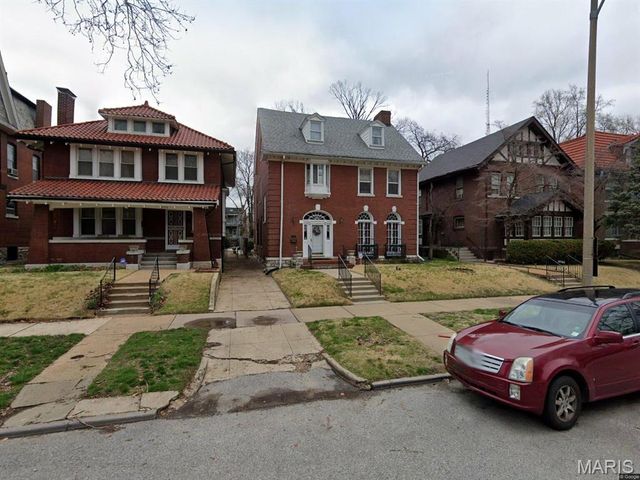 5755 Waterman Boulevard, St Louis, MO 63112