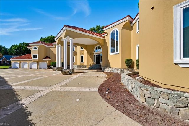 121 Windy Point DR, Suffolk, VA 23435