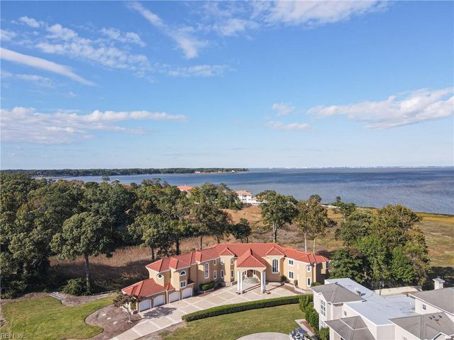 121 Windy Point DR, Suffolk, VA 23435