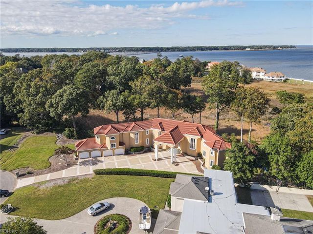 121 Windy Point DR, Suffolk, VA 23435