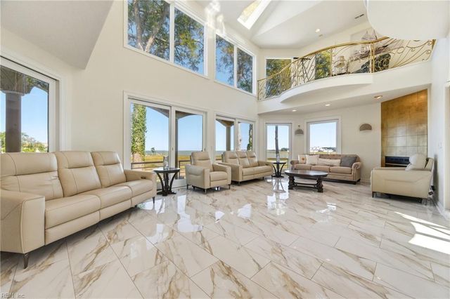 121 Windy Point DR, Suffolk, VA 23435