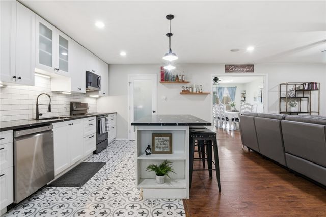 501 Fox Drive, Saginaw, TX 76179