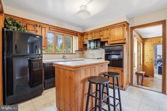 222 GREEN VALLEY RD, Langhorne, PA 19047