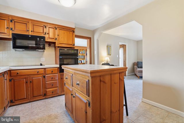 222 GREEN VALLEY RD, Langhorne, PA 19047