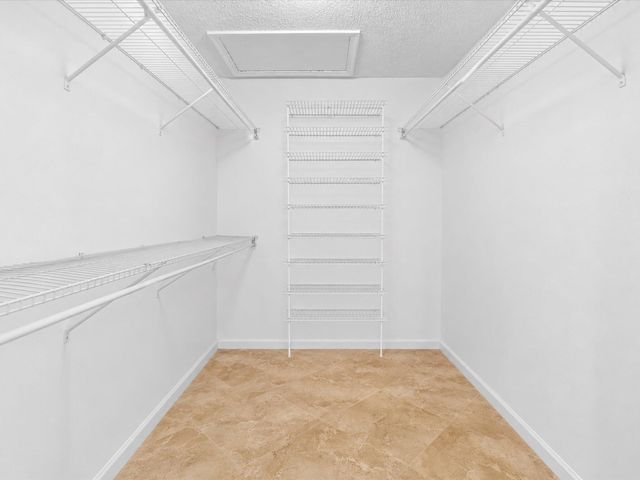 7036 Summer Tree Drive B, Boynton Beach, FL 33437