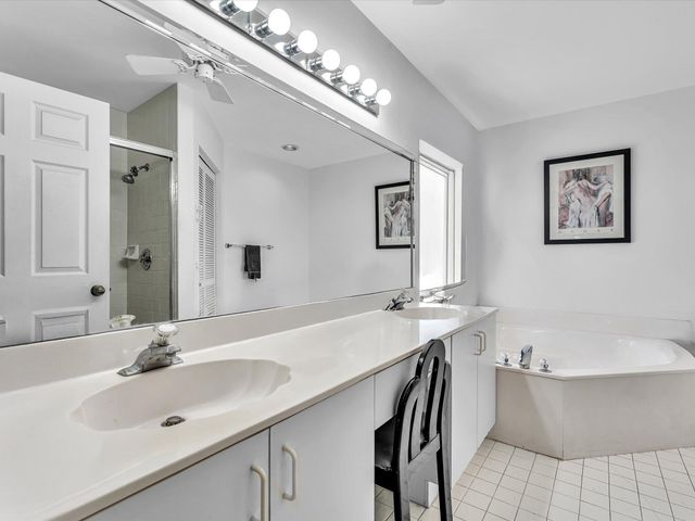 7036 Summer Tree Drive B, Boynton Beach, FL 33437