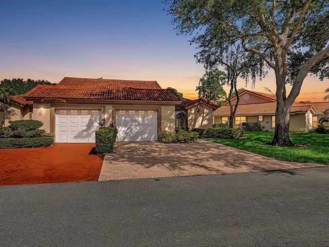 7036 Summer Tree Drive B, Boynton Beach, FL 33437