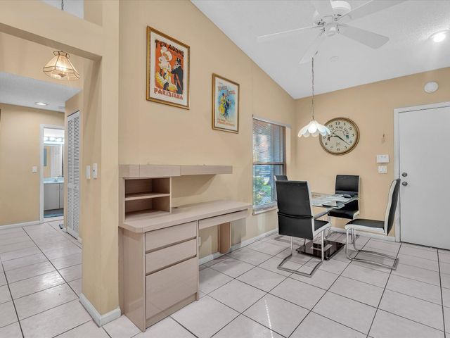 7036 Summer Tree Drive B, Boynton Beach, FL 33437