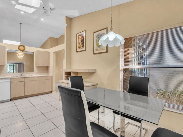 7036 Summer Tree Drive B, Boynton Beach, FL 33437