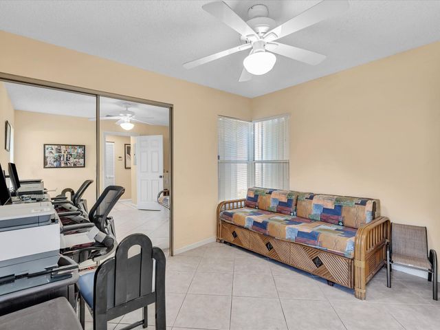 7036 Summer Tree Drive B, Boynton Beach, FL 33437