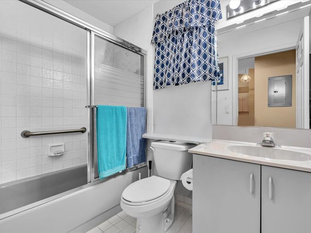 7036 Summer Tree Drive B, Boynton Beach, FL 33437