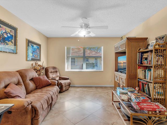 7036 Summer Tree Drive B, Boynton Beach, FL 33437