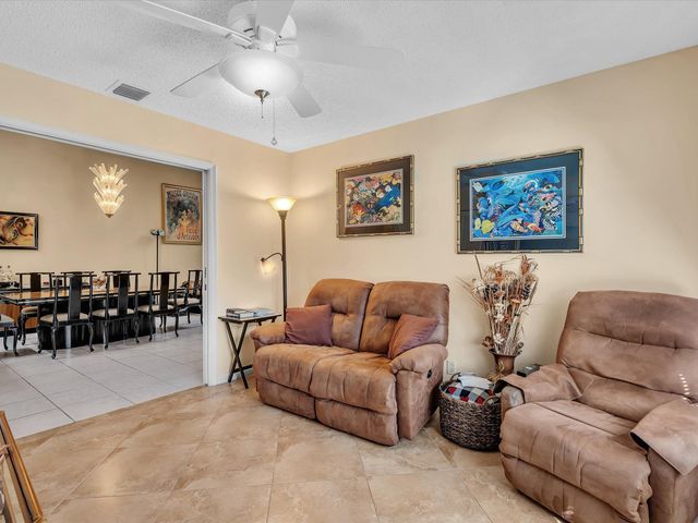 7036 Summer Tree Drive B, Boynton Beach, FL 33437