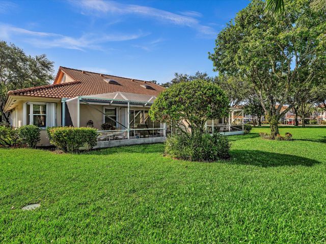 7036 Summer Tree Drive B, Boynton Beach, FL 33437