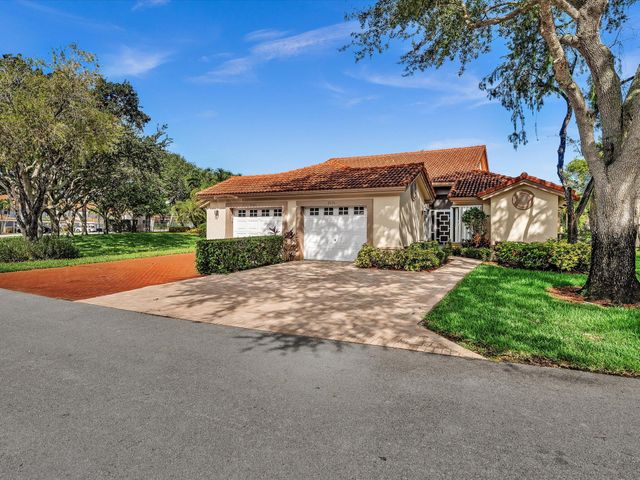 7036 Summer Tree Drive B, Boynton Beach, FL 33437