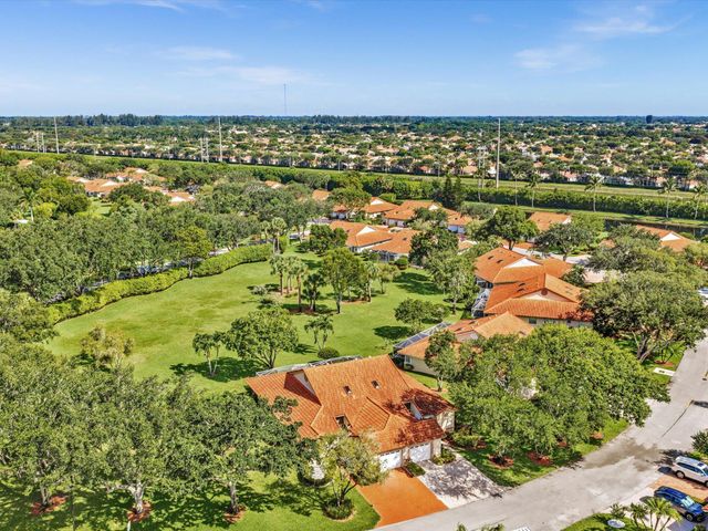 7036 Summer Tree Drive B, Boynton Beach, FL 33437