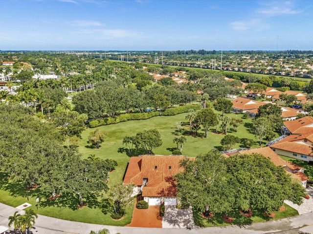 7036 Summer Tree Drive B, Boynton Beach, FL 33437