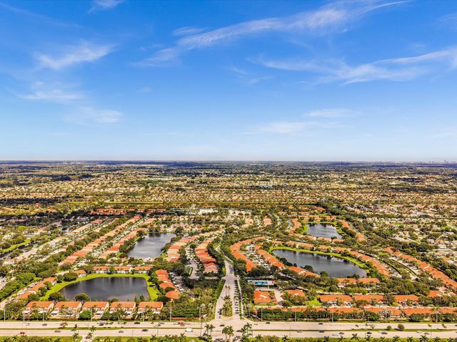 7036 Summer Tree Drive B, Boynton Beach, FL 33437