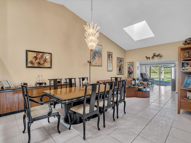 7036 Summer Tree Drive B, Boynton Beach, FL 33437
