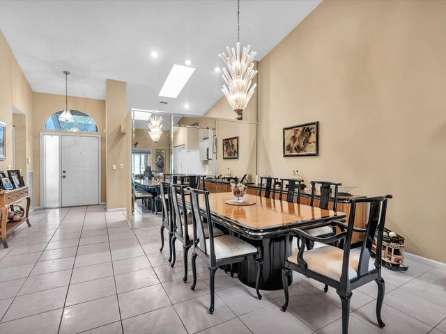 7036 Summer Tree Drive B, Boynton Beach, FL 33437