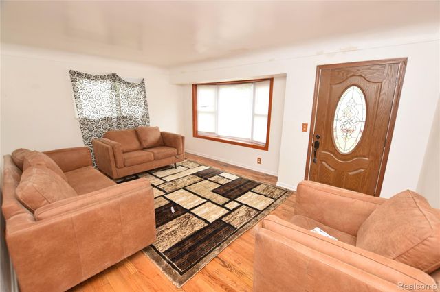 6022 Sally Court, Flint, MI 48505