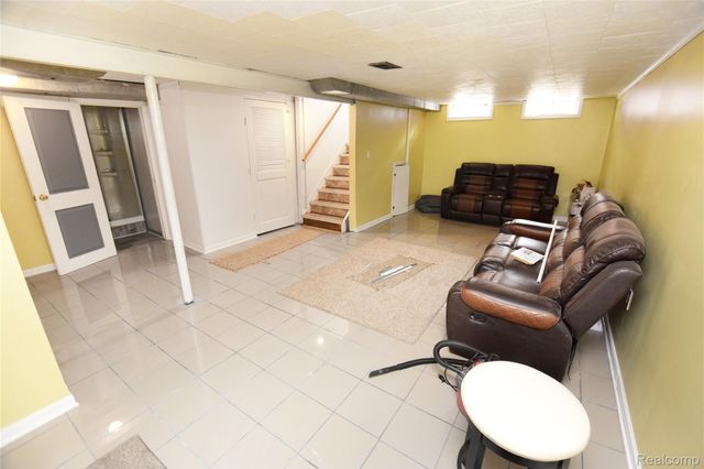 6022 Sally Court, Flint, MI 48505