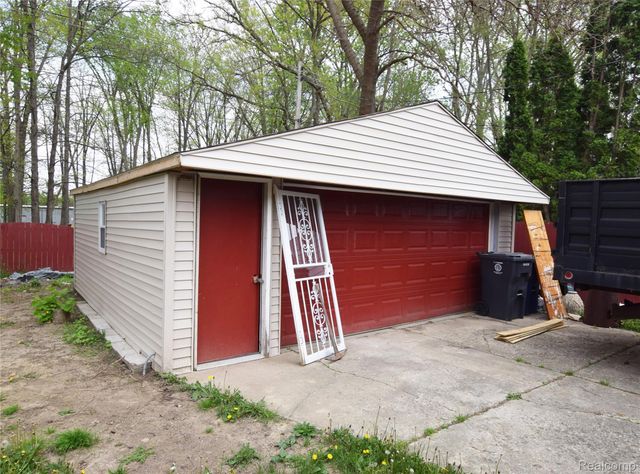 6022 Sally Court, Flint, MI 48505
