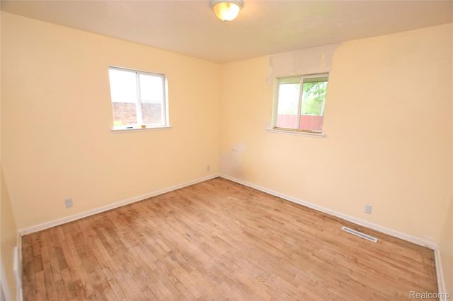 6022 Sally Court, Flint, MI 48505