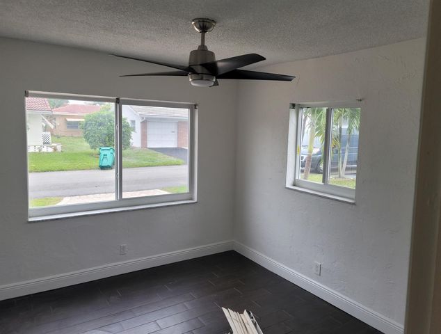 7613 NW 68th Terrace, Tamarac, FL 33321